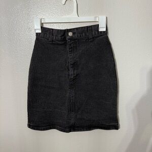 Elegant Black Pencil Skirt